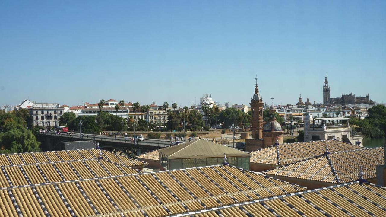 Estudios Y Atico Vistas De Triana Sevilla Eksteriør bilde